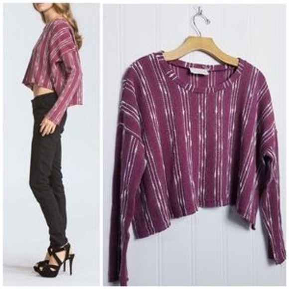 Storia Tops - STORIA Cropped Top Size L Crop Long Sleeve Stripes Pullover Round Neck Raw Edge